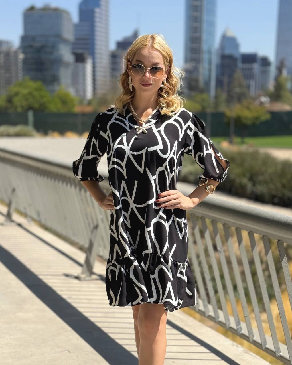 Vestido Abstracto Negro - Imagen 3